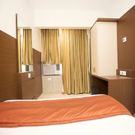 Hotel Spring Inn Mumbai Kültér fotó