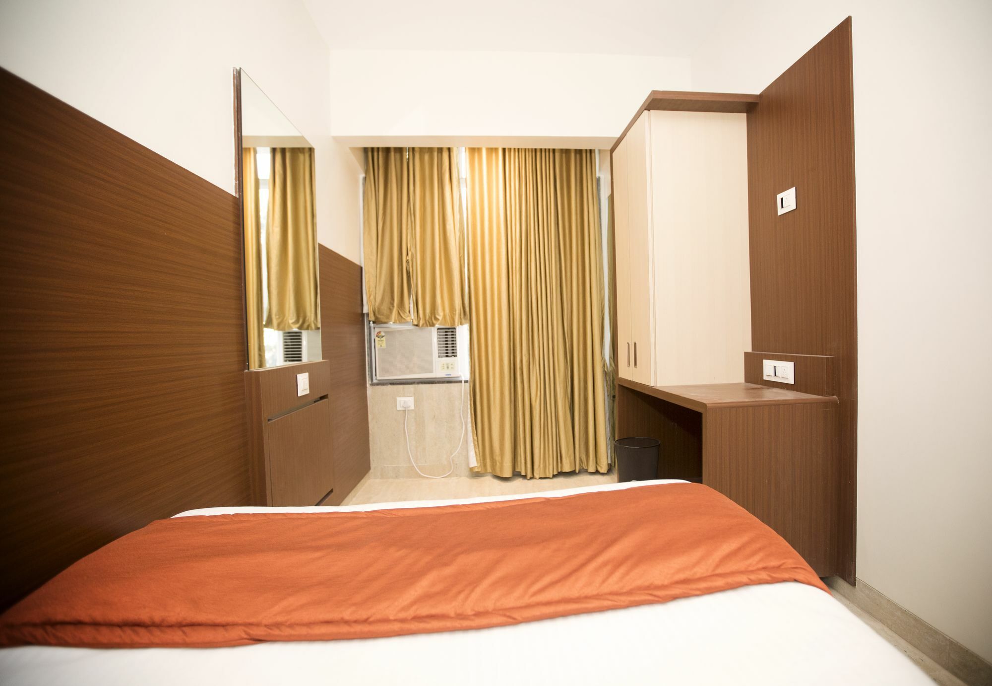 Hotel Spring Inn Mumbai Kültér fotó